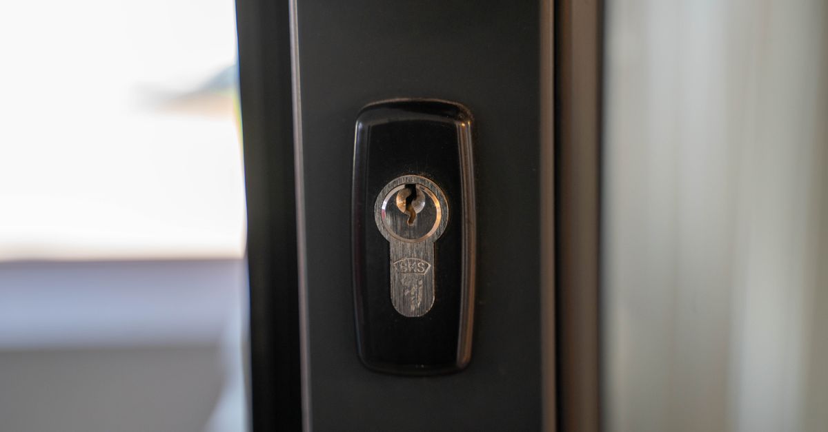 locksmith service technician — McKinley Locksmith